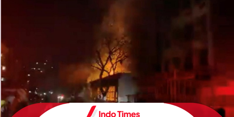 Kebakaran Besar di Johannesburg Tewaskan Puluhan Gelandangan dan Tunawisma 1 Kebakaran Besar di Johannesburg Tewaskan Puluhan Gelandangan dan Tunawisma