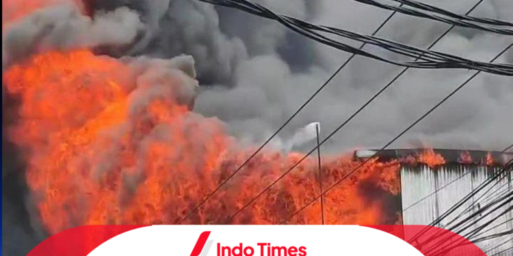 Kebakaran Pabrik di Penjaringan