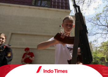 Militerisasi Sekolah di Rusia: Anak-Anak dari TK hingga Tingkat Tinggi Mendapat Pengajaran Perang