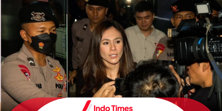 Wulan Guritno Penuhi Panggilan Penyidik Atas Kasus Promo Judi Online, Kuasa Hukum Mendampingi 1 Wulan Guritno Penuhi Panggilan Penyidik Atas Kasus Promo Judi Online, Kuasa Hukum Mendampingi