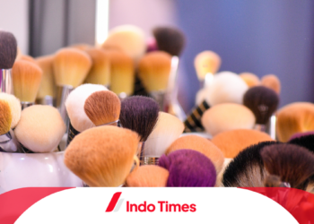 15 Alat-Alat Make Up Wajib Dimiliki Jika Suka Bersolek. Pemula Wajib Tahu!