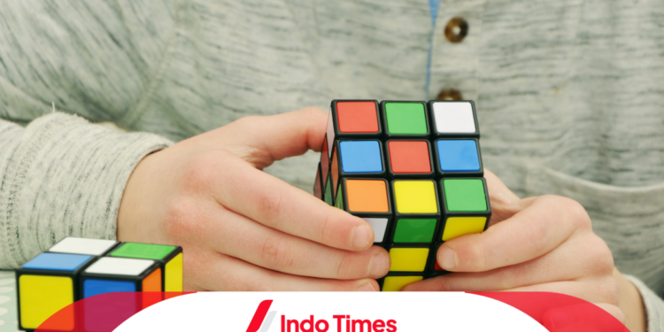 Cara Bermain Rubik: Mengenal Nama Dasar, Rumus dan Memainkannya dengan Mudah 1 Cara Bermain Rubik: Mengenal Nama Dasar, Rumus dan Memainkannya dengan Mudah