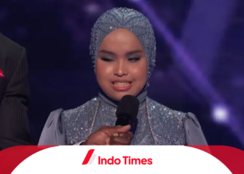 Putri Ariani Kembali Memukau Juri dan Penonton di Final AGT 2023, Simon Cowell Kembali Memeluk dengan Penuh Bangga