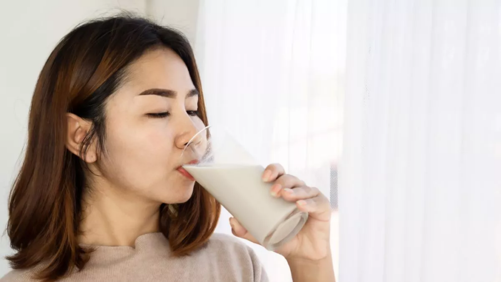 Minum Susu || Cara Efektif Menghilangkan Rasa Pedas