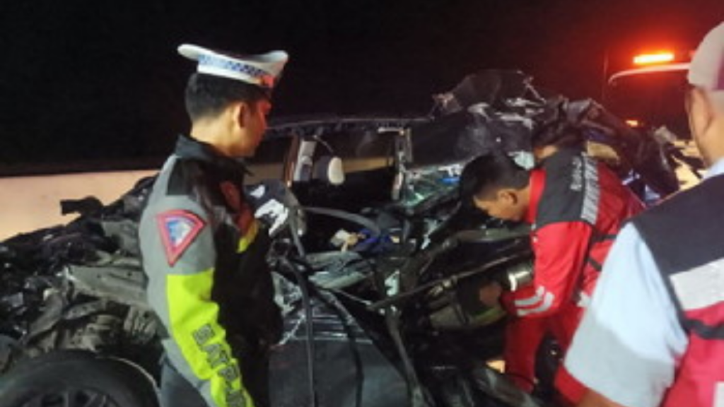 Fakta Terkait Kecelakaan Mobil Rombongan Gubernur Riau