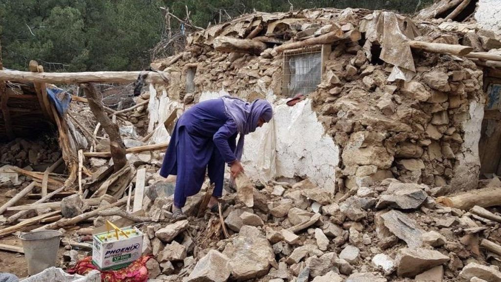 Gempa Afghanistan, Tim Penyelamat Masih Berjuang Menemukan Korban