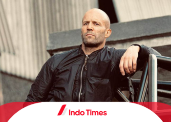 Bela Palestina, Jason Statham Pasang Bendera Palestina di Kap Mobil Mewah Miliknya