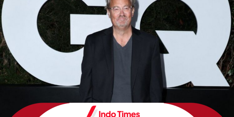 Matthew Perry Meninggal Dunia: Fans Friends Berduka