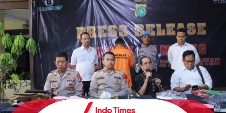 Pembobolan Kotak Amal di Jaksel: ARW Ditangkap Setelah Meraup Jutaan Rupiah dan Berhasil Beli 1 Unit Motor 1 Pembobolan Kotak Amal di Jaksel: ARW Ditangkap Setelah Meraup Jutaan Rupiah dan Berhasil Beli 1 Unit Motor