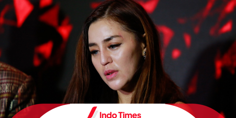 Safa Marwah Dianiaya Pacar yang PNS di Kemendagri, Tangisnya Pecah Saat Curhat 1 Safa Marwah Dianiaya