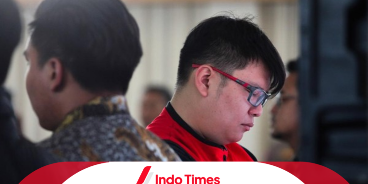 Ronald Anak Anggota DPR Tersangka Pembunuhan Dini. Korban Dipukuli Lalu Diseret Mobil!