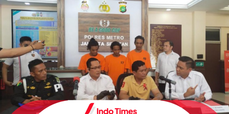 Keroyok Anggota TNI, Pacar Anak Nikita Mirzani dan 2 Temannya Ditangkap 1 Keroyok Anggota TNI, Pacar Anak Nikita Mirzani dan 2 Temannya Ditangkap