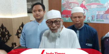 Abu Bakar Baasyir Datangi Gibran dan Titipkan Surat Padanya