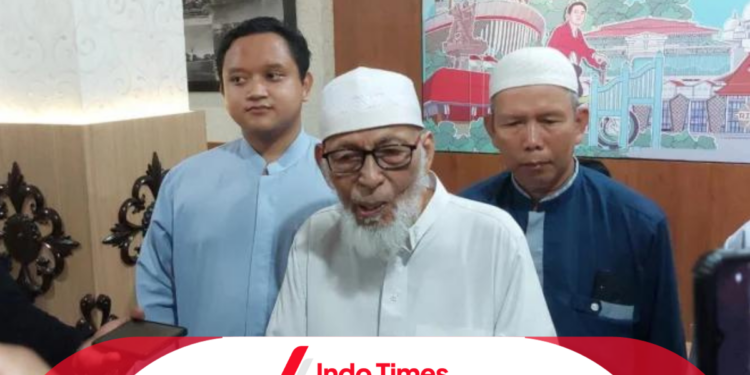Abu Bakar Baasyir Datangi Gibran dan Titipkan Surat Padanya 1 Abu Bakar Baasyir Datangi Gibran dan Titipkan Surat Padanya