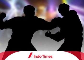 Video Viral Duel Bule di Kelab Malam Legian. Kepala Korban Dikepruk Botol