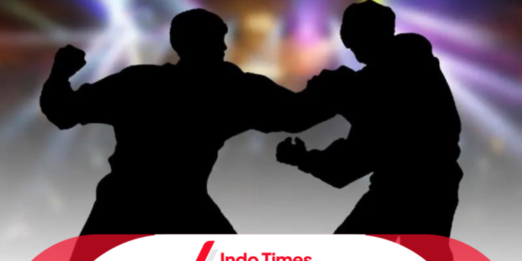 Video Viral Duel Bule di Kelab Malam Legian. Kepala Korban Dikepruk Botol