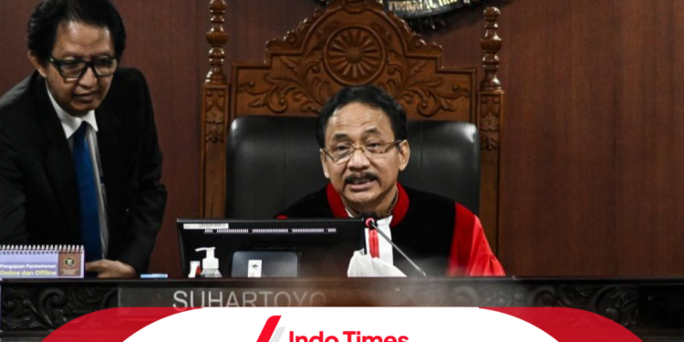 MK Tolak Gugatan Usia Capres-Cawapres Minimal 40 Tahun 1 MK Tolak Gugatan Usia Capres-Cawapres Minimal 40 Tahun