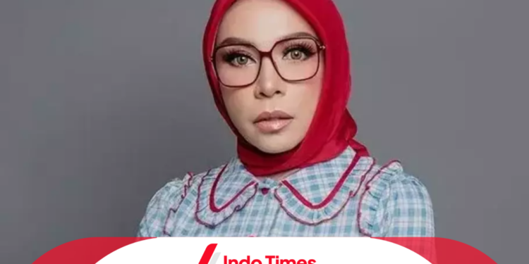 Dugaan Melly Goeslaw Selingkuh dengan Oknum Polisi, Seorang Perempuan Bongkar di Sosial Media