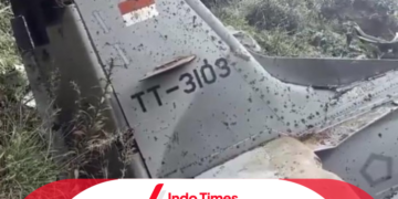Detik-detik Pesawat Latih TNI AU Jatuh di Pasuruan Terekam Video Amatir