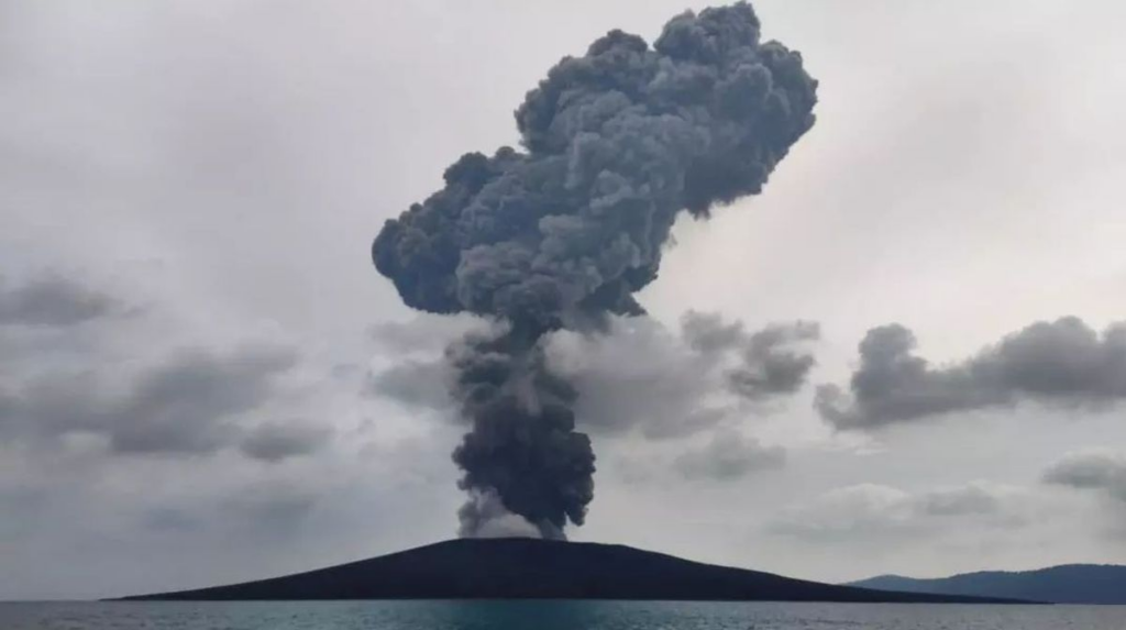 Peringatan Siaga Erupsi Gunung Anak Krakatau