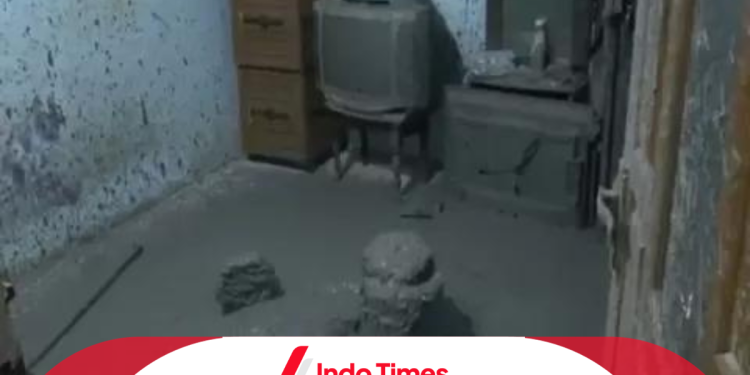 Semburan Lumpur di Demak Setinggi 2 Meter Hancurkan Kamar Warga 1 Semburan Lumpur di Demak Setinggi 2 Meter Hancurkan Kamar Warga